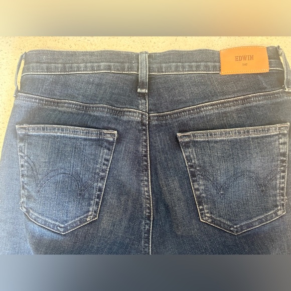 EUC - Edwin Anthropologie Pixie 9" Mid-Rise Skinny Jeans Dark Indigo Wash - Picture 2 of 12